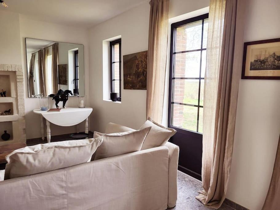 Gite Au Haras D'Agathe Et Ses Princes Les Barils Exterior photo