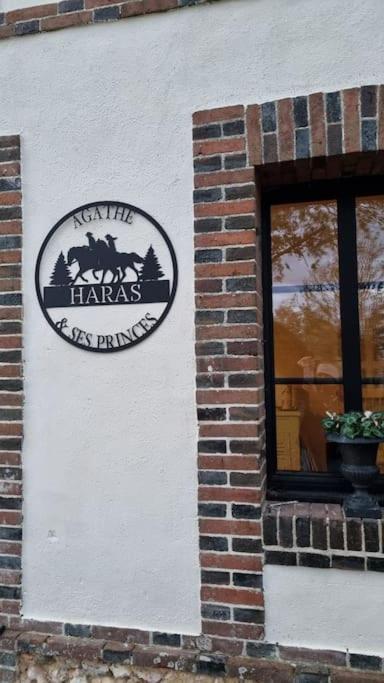 Gite Au Haras D'Agathe Et Ses Princes Les Barils Exterior photo