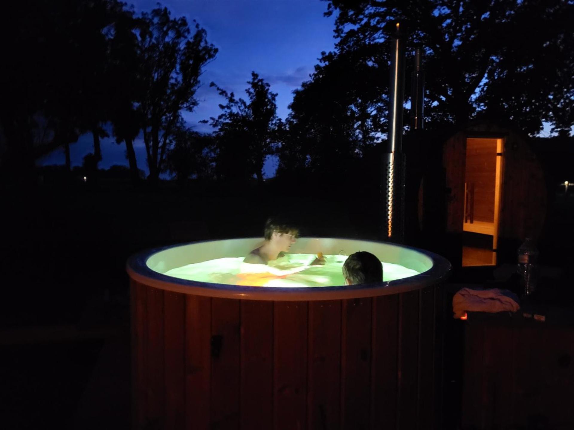Gite Au Haras D'Agathe Et Ses Princes Les Barils Exterior photo
